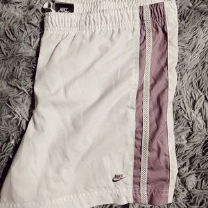 Vintage Nike women shorts.